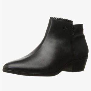 Jack Rogers Bailee Black Leather Zip Scalloped Ankle Booties